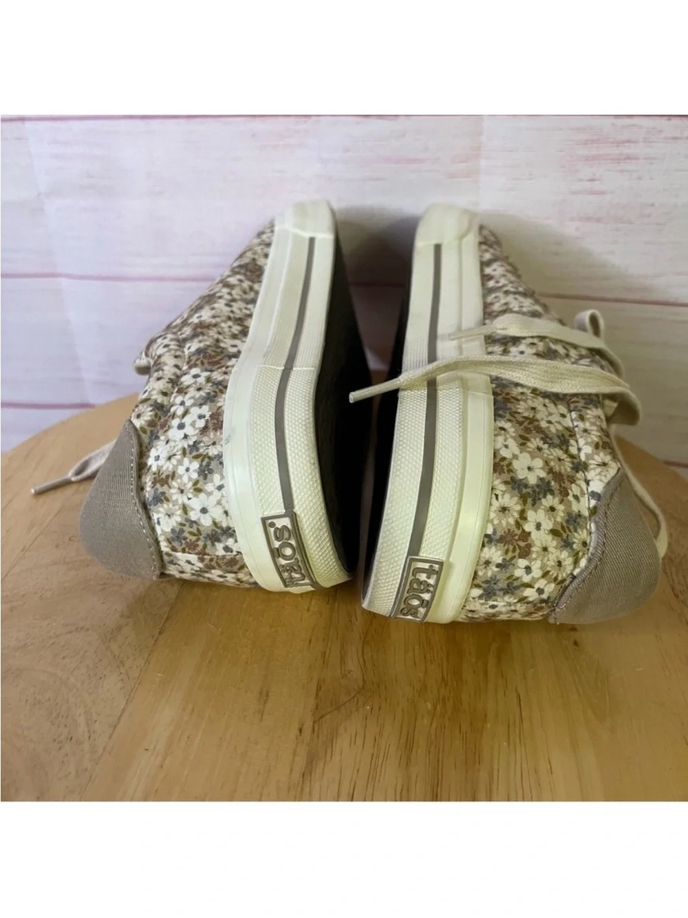 Taos Footwear Beige Floral Lace-Up Sneakers with Side Zipper - Picture 4 of 10